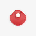 Cargar la imagen en la vista de la galería, Leather holder for dogs "Classy" for AirTag, red, CHOUCHOÚ
